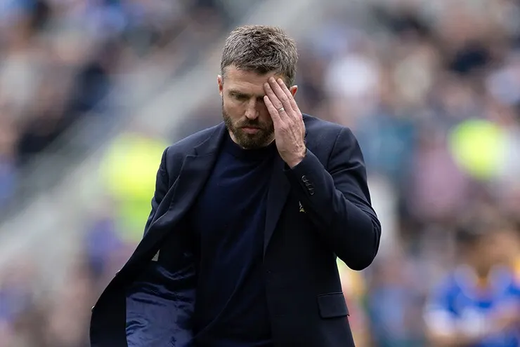 Manajemen Manchester United Pastikan Michael Carrick Tetap Dampingi Tim Kontra Chelsea